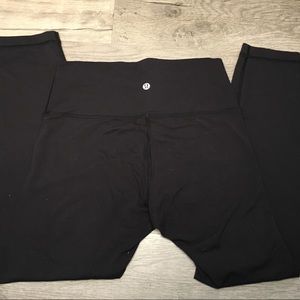 lululemon athletica Pants - Lululemon Black Wunder Under leggings lululemon athletica Pants - Lululemon Black Wunder Under leggings
